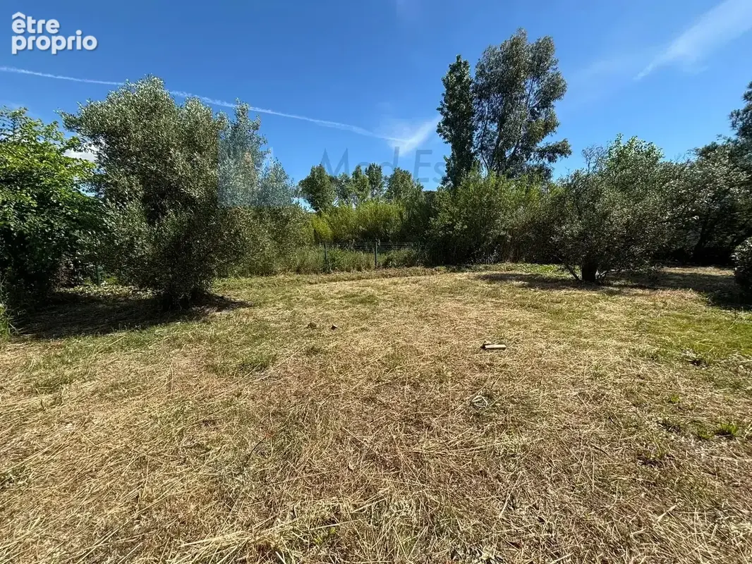 Terrain constructible avec permis purgé - emplacement central - photo 10