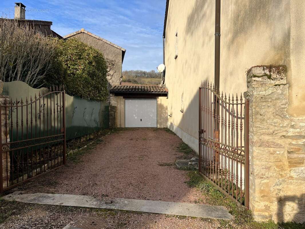Maison 150 m² à Plottes  - photo 3