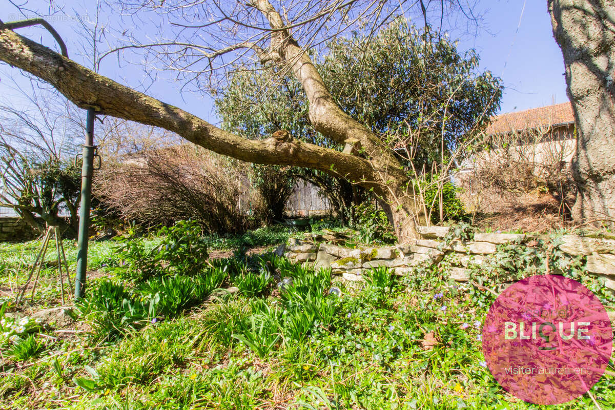 Maison à DOMEVRE-SUR-VEZOUZE
