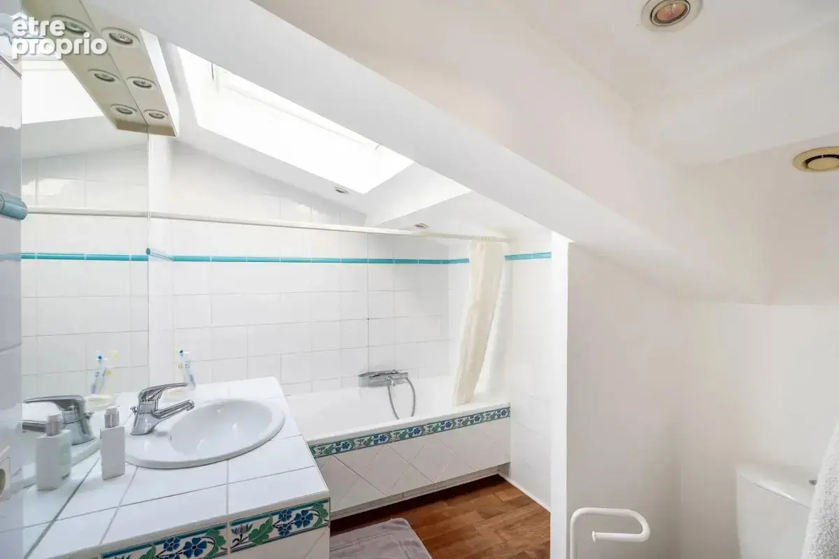 Maison de 9 pièces de 185 m² à Eysines - photo 19