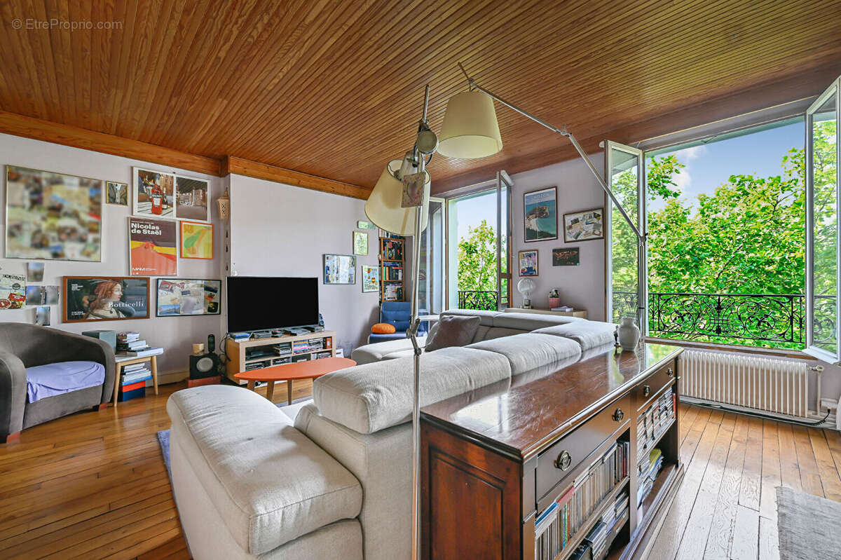 Appartement à PARIS-14E