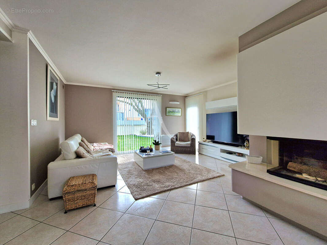 Maison à SAINT-SYLVAIN-D&#039;ANJOU