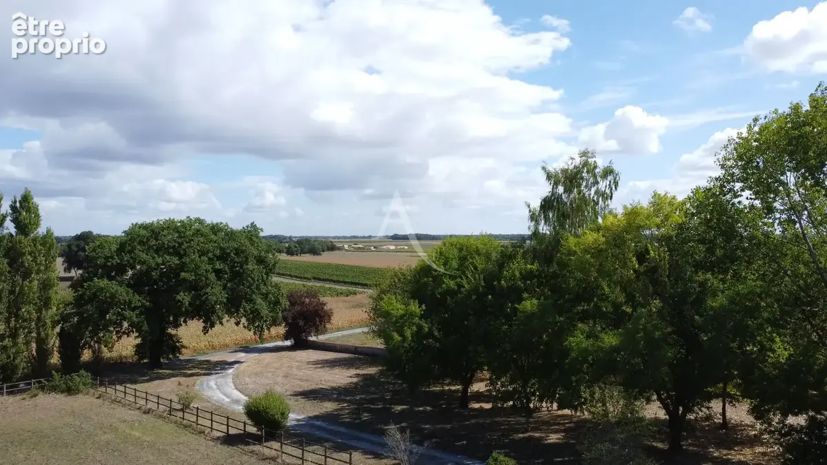 Propriété de caractère entre Saintes et Gémozac - photo 17