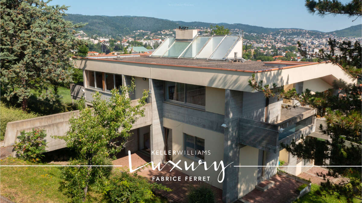 Maison à CLERMONT-FERRAND