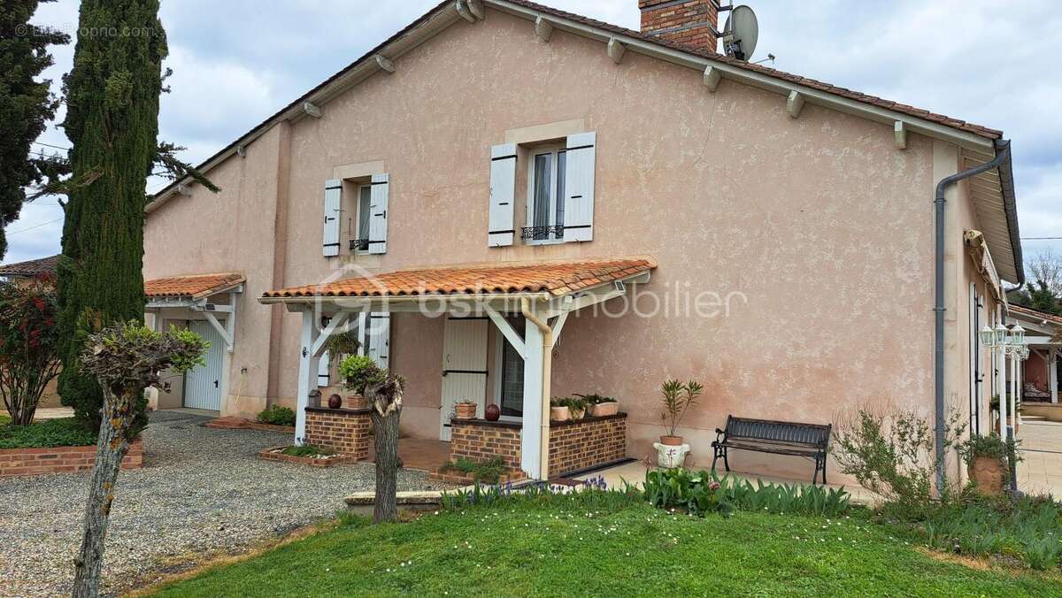 Maison à SAINT-ASTIER