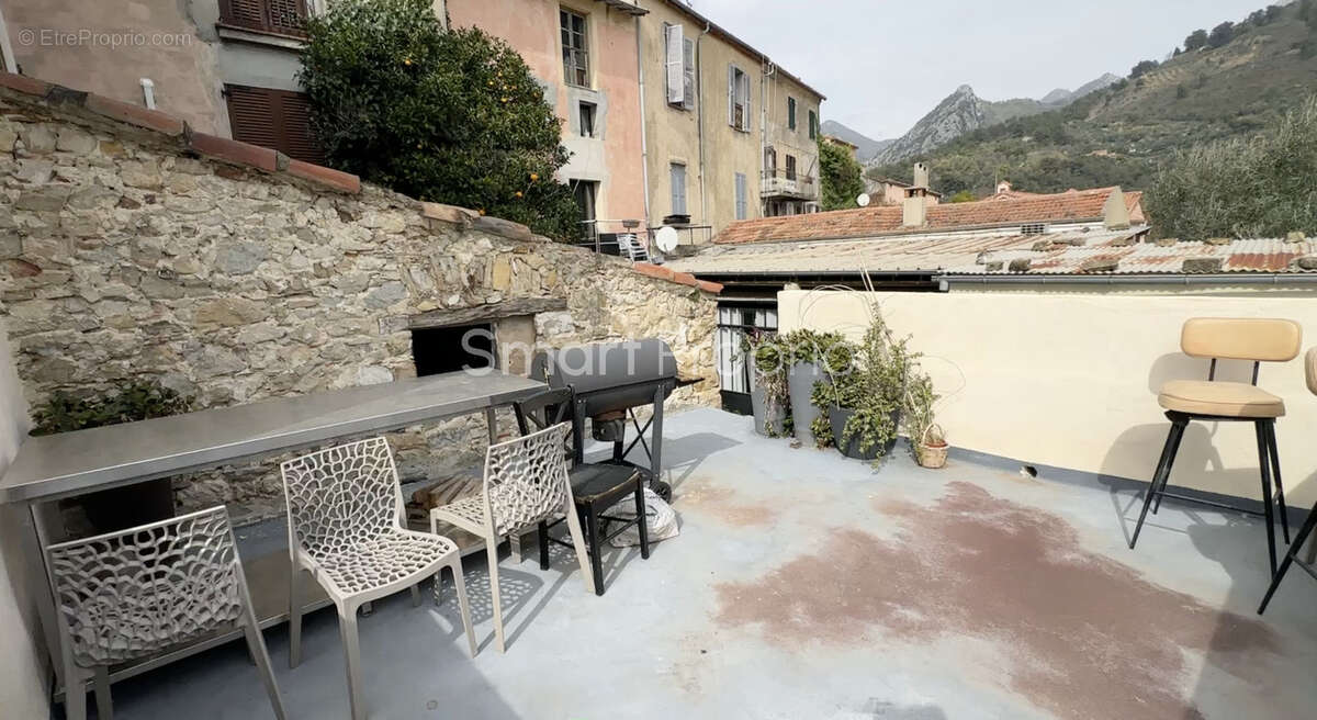 Appartement à CASTELLAR