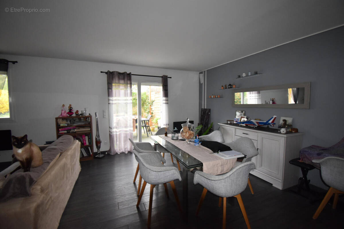 DSC_0005 - Maison à RUELLE-SUR-TOUVRE