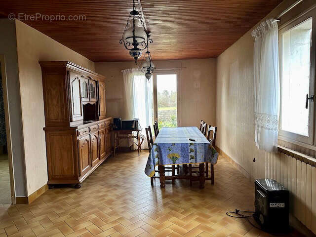 Maison à GARNAT-SUR-ENGIEVRE