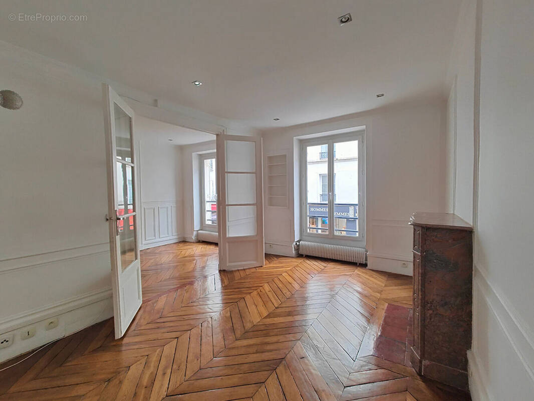 Appartement à PARIS-7E