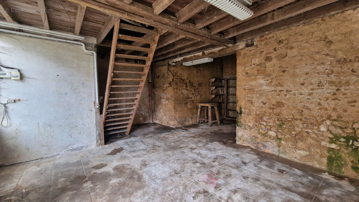 Appartement à LUSIGNAN