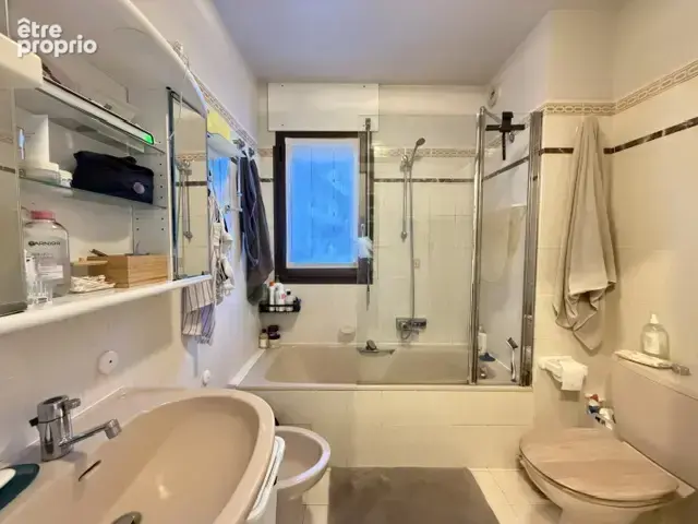 MENTON   PROCHE CARNOLÈS -  3 pièces de 68 m2 avec deux terrasses et cave. - photo 9