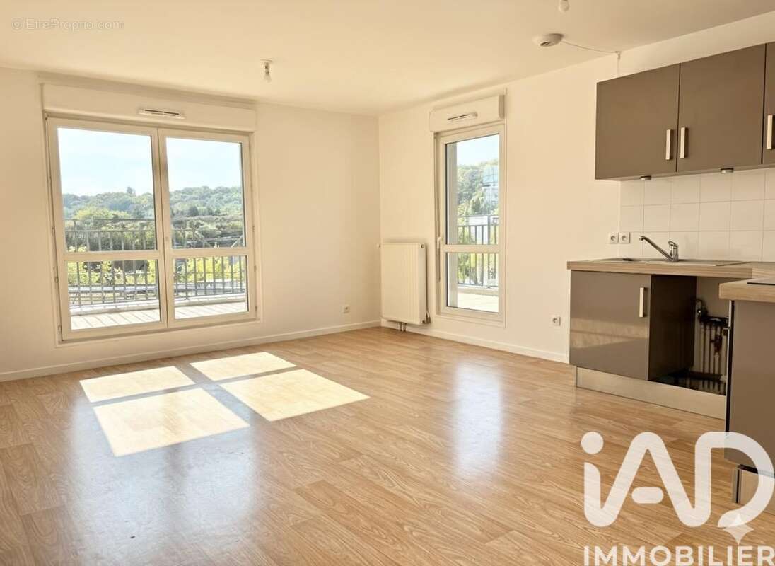 Photo 2 - Appartement à FONTENAY-LE-FLEURY