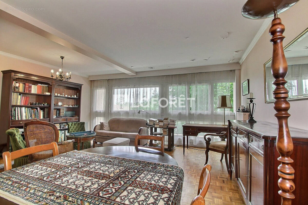 Appartement à NANTERRE