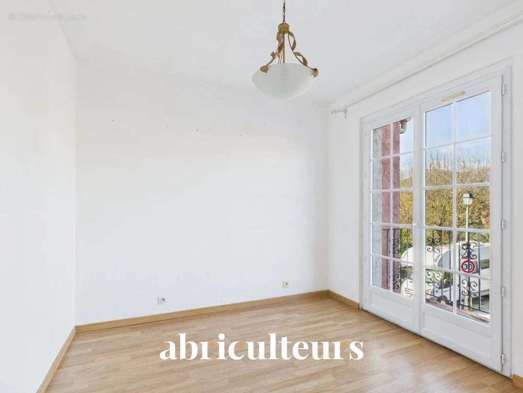 Maison à VILLENEUVE-LOUBET