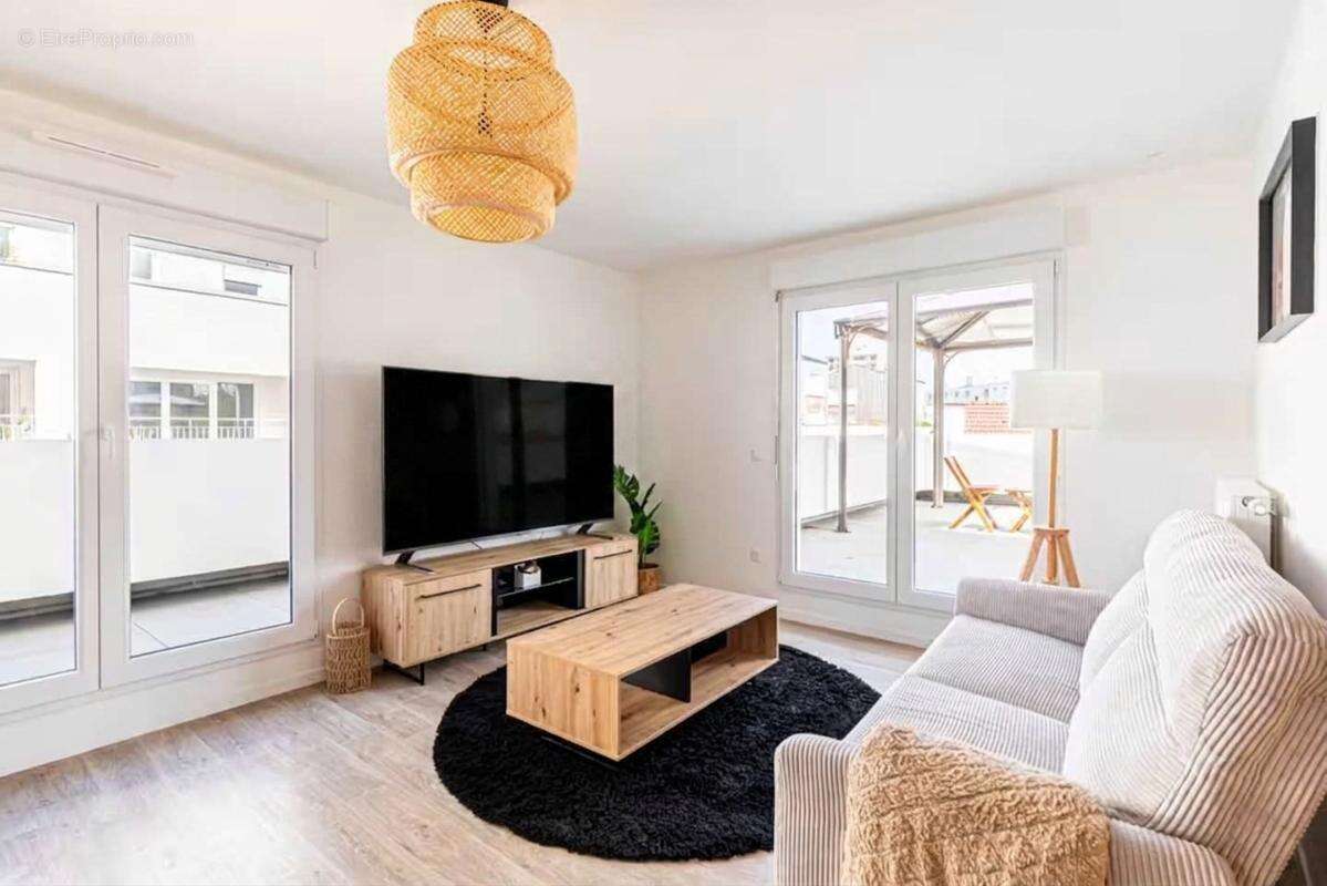 Romainvile - duplex meublé 85m² - 3ch -terrasses & parking - photo 3