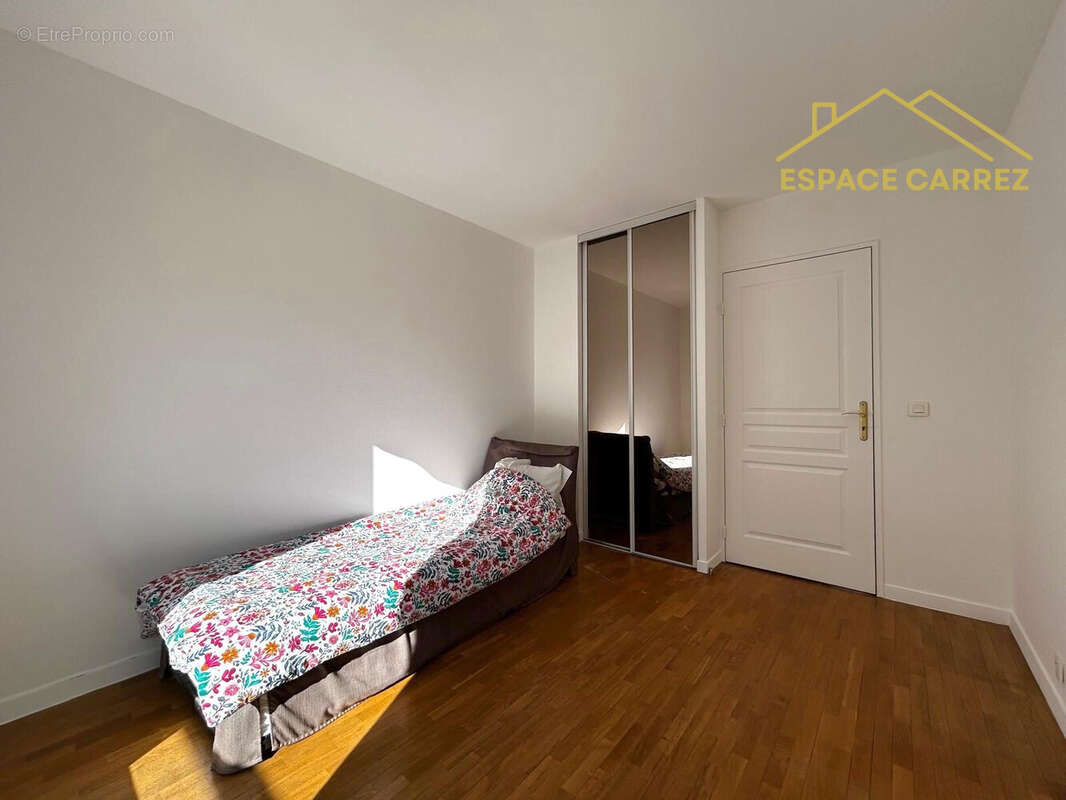 Appartement à LES LILAS