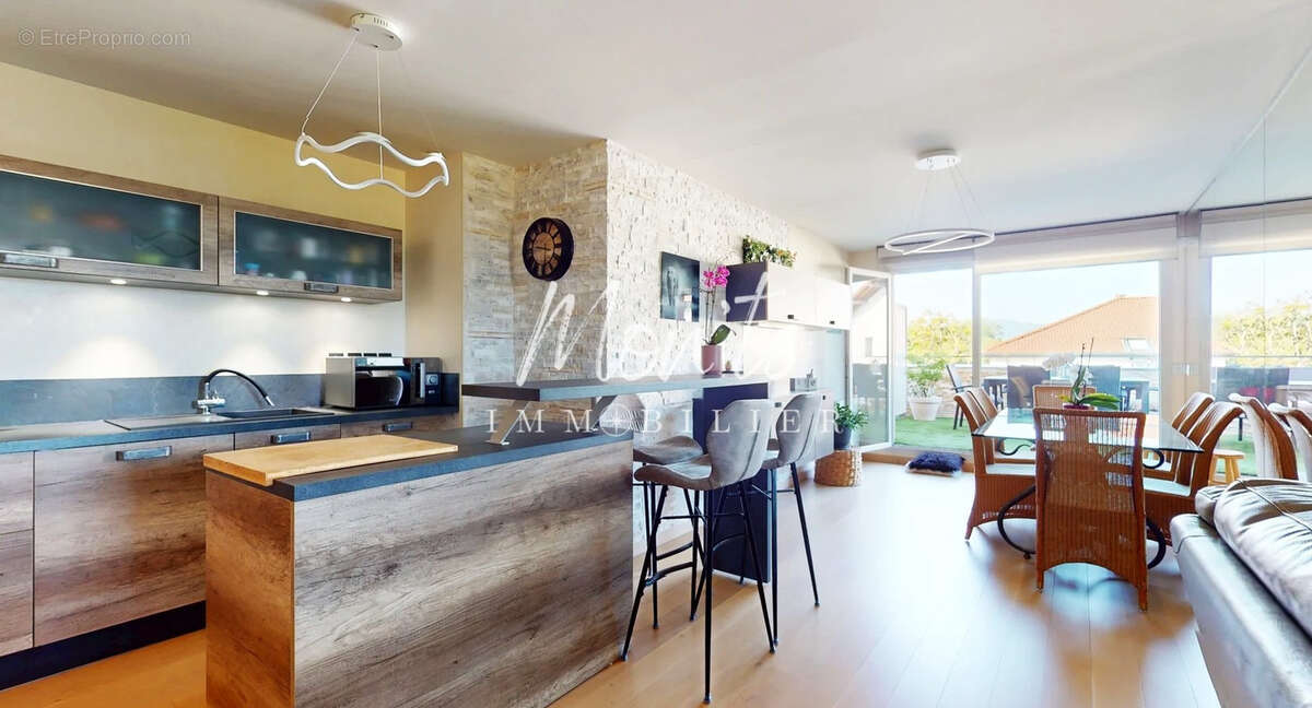 Appartement à VIRY