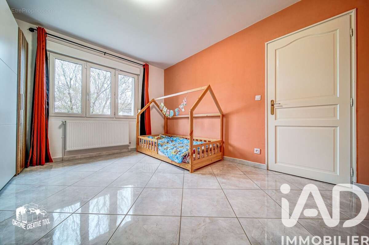 Maison 110 m² à Montois-La-Montagne  - photo 5