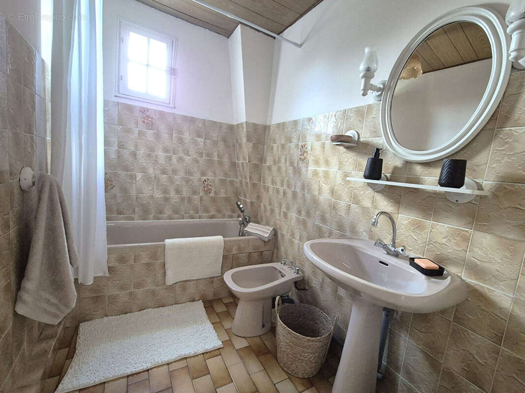 EXCLUSIVITE SENLIS - Maison familiale avec garage et jardin - photo 15