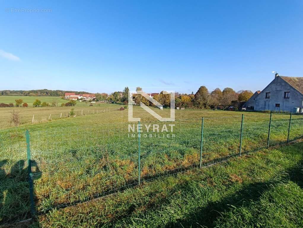 Terrain à AUXONNE
