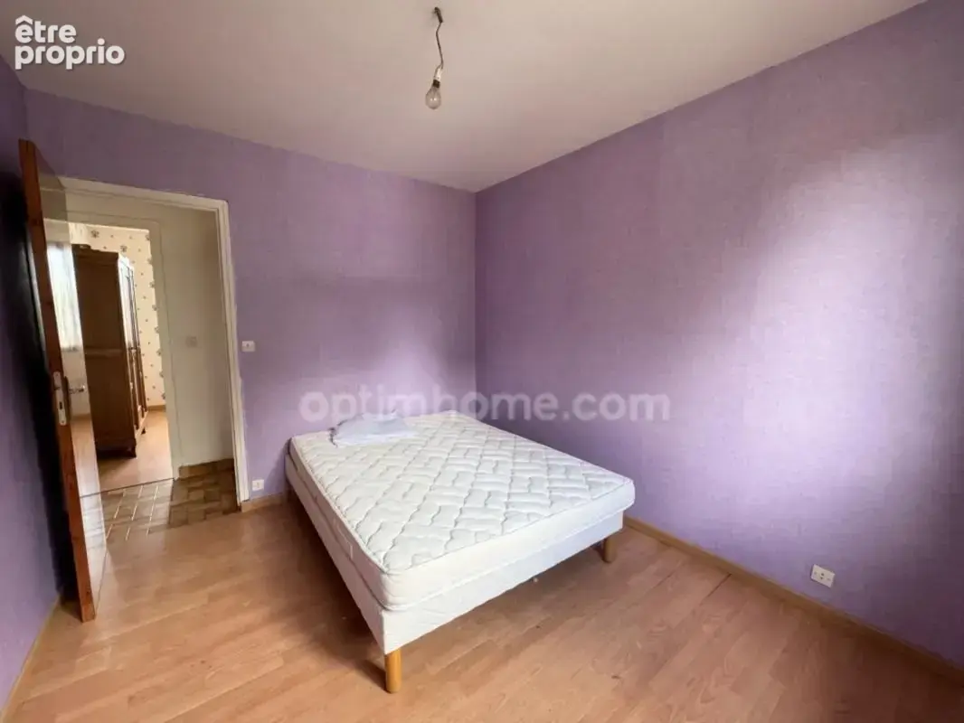 Maison familiale au calme de 96 m2 à MAILHAC SUR BENAIZE (87) - photo 6