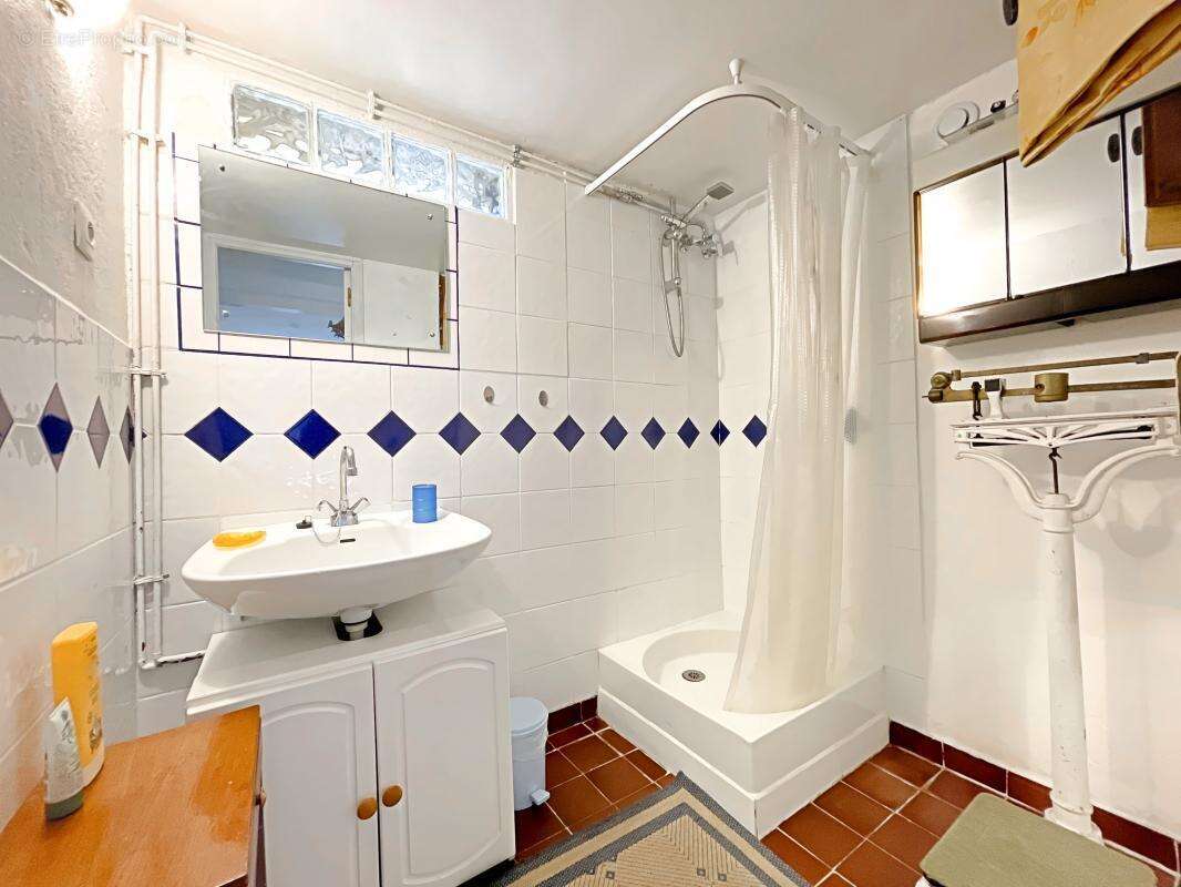 Maison à GINASSERVIS