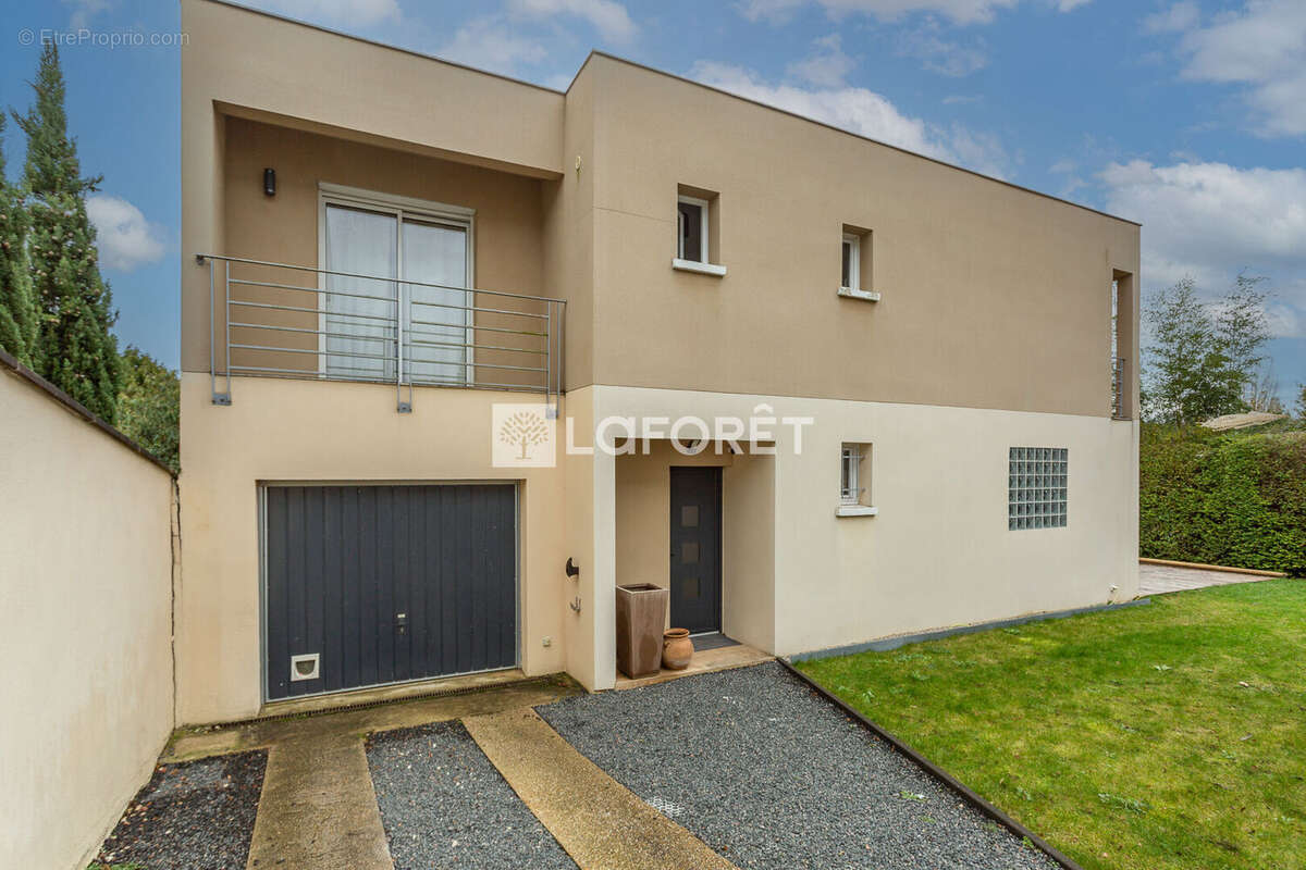 Maison à EPINAY-SUR-ORGE