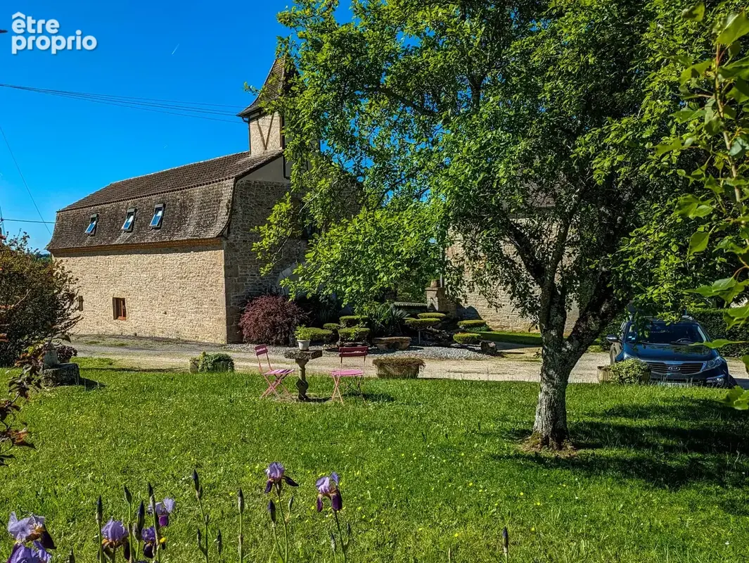 Un plaisir quercynois  - deux grandes maisons en pierre en pleine campagne - photo 14