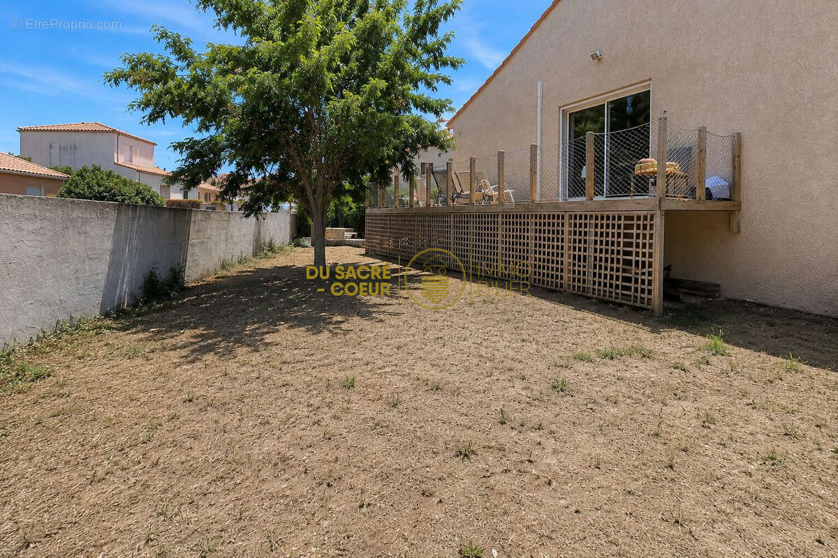 Maison 110 m² à Fourques  - photo 7
