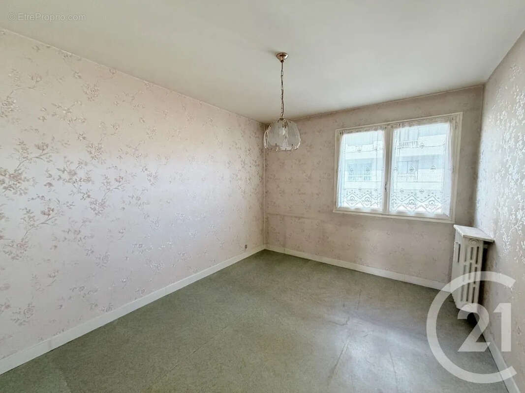 Appartement 75 m² à Aurillac  - photo 8