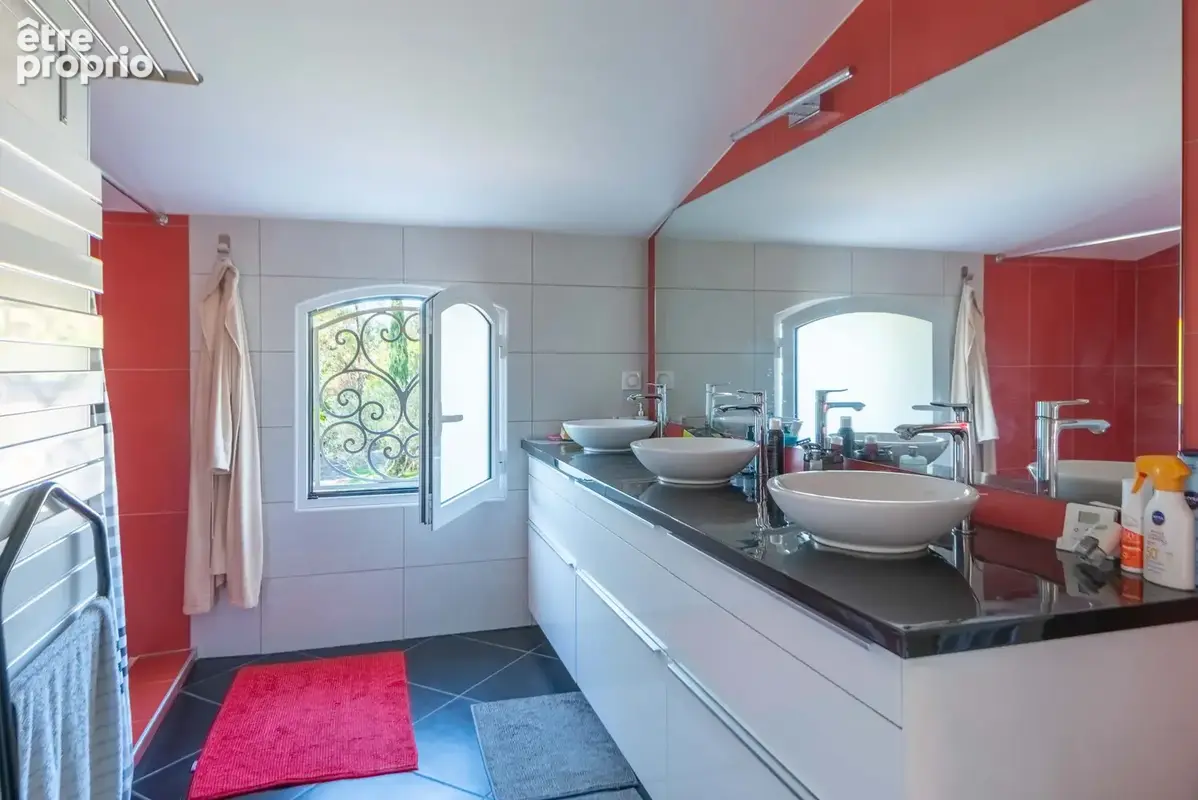 Villa de 339 m2 - 6 chambres - sur 3200 m2 - photo 20