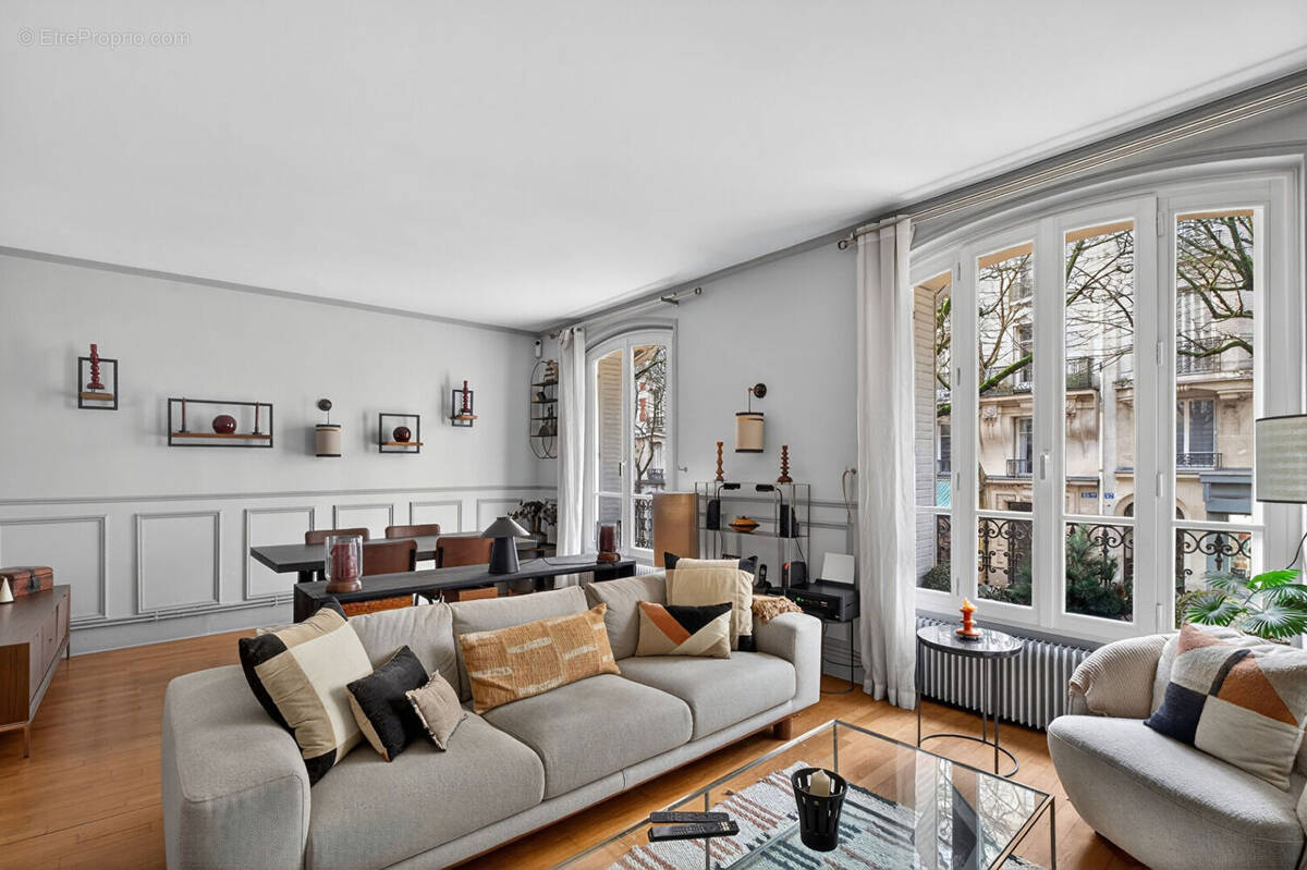 Appartement à PARIS-18E