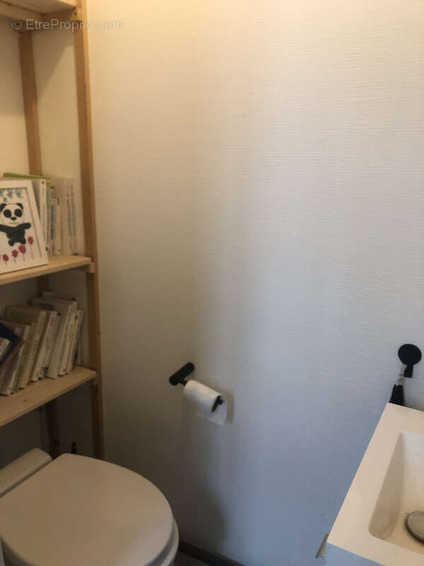 Commerce à PARIS-6E