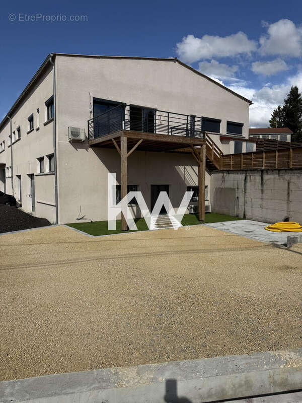 Appartement 90 m² à Sainte-Sigolene  - photo 6