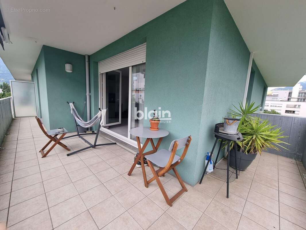 Grenoble - vigny musset - t4 avec terrasse et garage inclus - photo 2