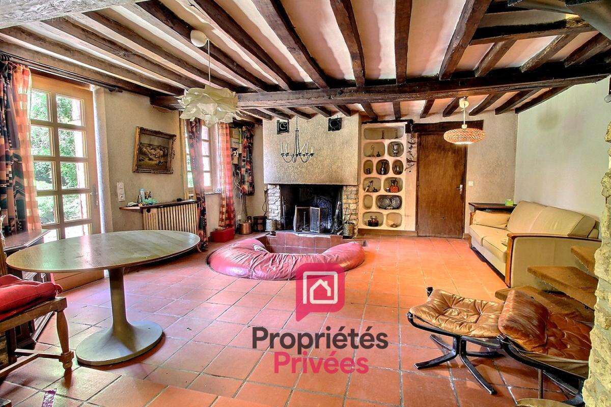 Vente authentique longere gatinaise de 170 m2 avec grange de 170 m2 aménagée, piscine interieure, dependances, terrain de plus d - photo 4