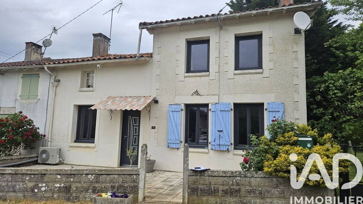 Photo 1 - Maison à GENOUILLE