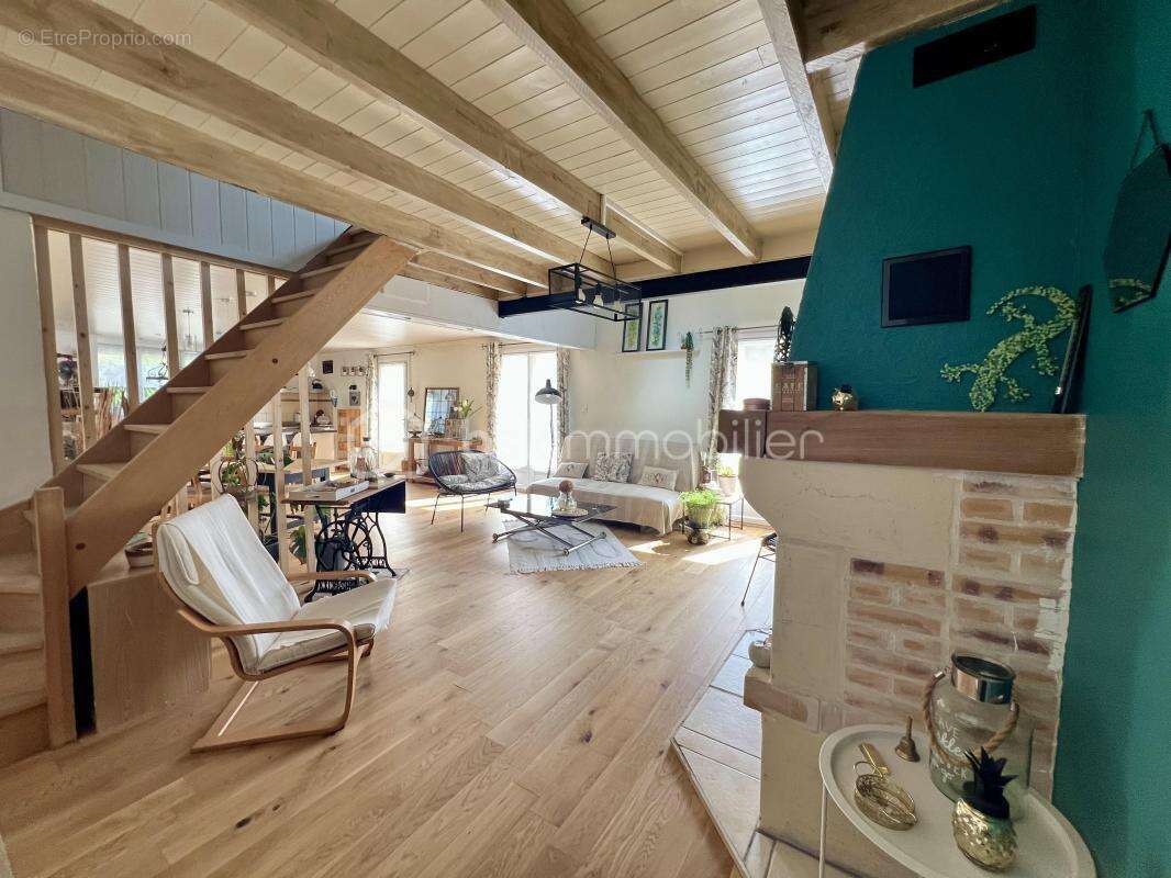 Maison à BAZOCHES-LES-GALLERANDES