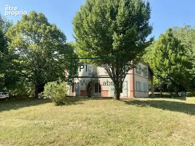 Maison 7 pièces 191 m² à vendre à Auch (32000) - photo 1