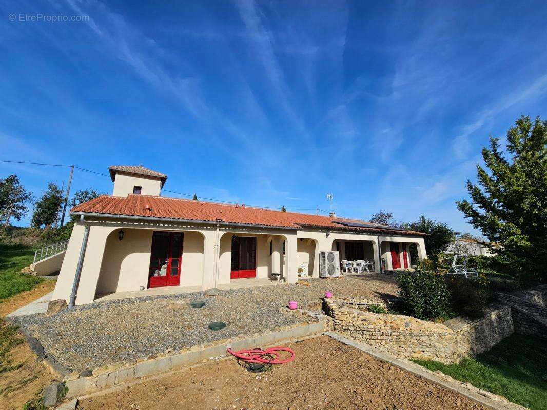 Maison à MONTREUIL-BELLAY