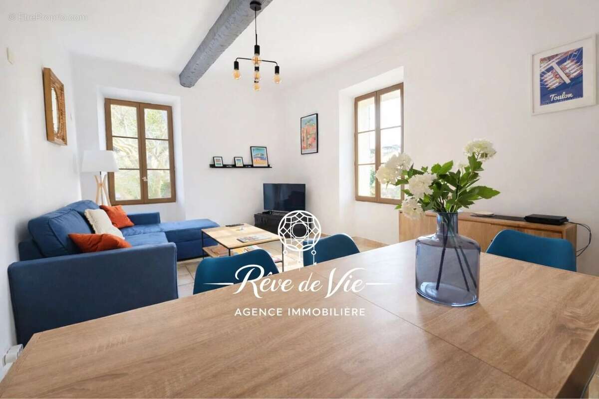 Appartement à BORMES-LES-MIMOSAS