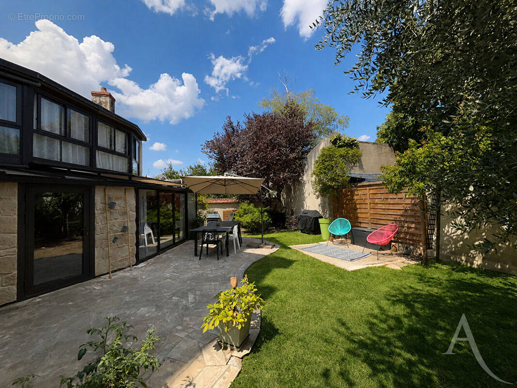 Photo Maison à Bourges au prix de 294 200€