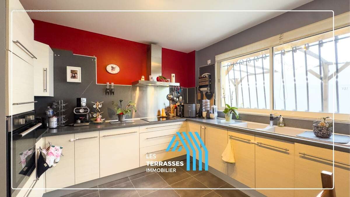 Maison à MONTELIMAR