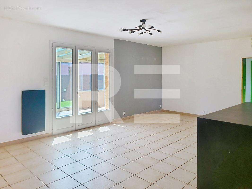 Maison individuelle de 4 chambres avec piscine sur St Chaptes - photo 4