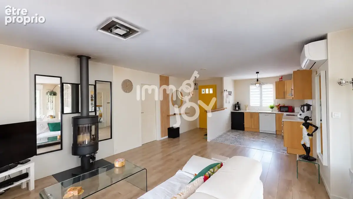 Maison de plain-pied   3 chambres, piscine et grand garage - photo 6