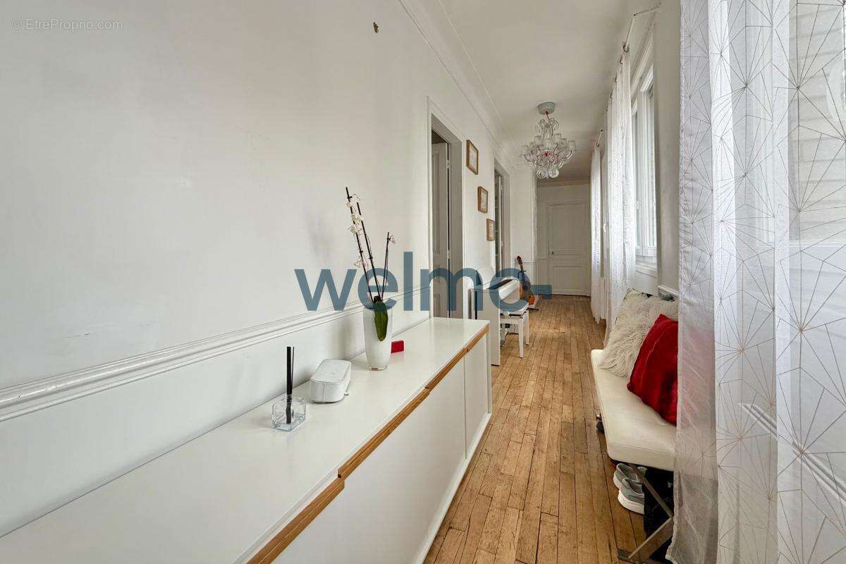 Appartement à PARIS-20E