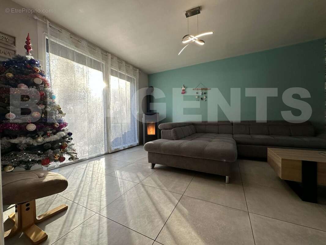 b9efdc63-ad19-4ebc-accc-2d01ca9e8eea - Maison à PURE