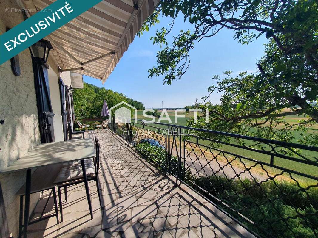 Maison 240 m² à Saint-Pourcain-Sur-Sioule  - photo 2