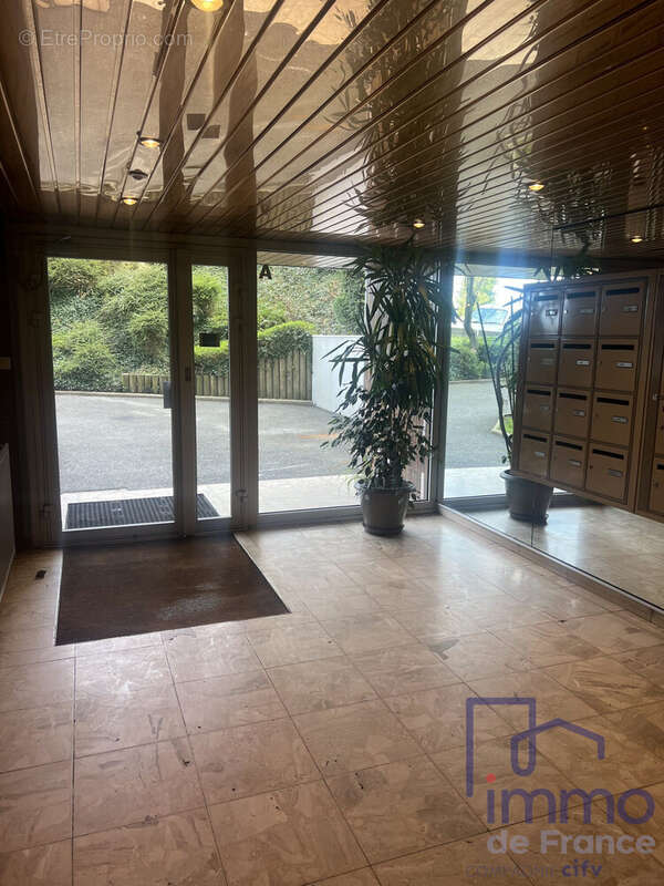 Appartement à SAINT-ETIENNE