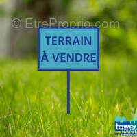 Terrain à MATHA